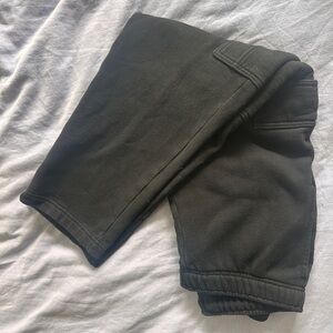 Aritzia BLACK Cozy Fleece Cargo Sweatpants